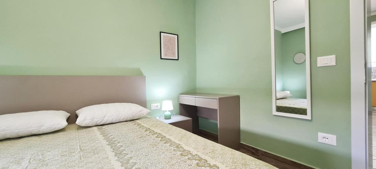 Apartamento 2V1 - Blloku Zy Tirana Exterior foto