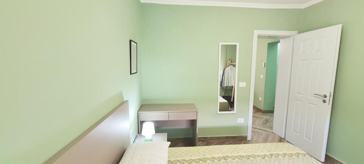Apartamento 2V1 - Blloku Zy Tirana Exterior foto